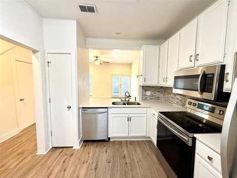 2807 Throckmorton Street, Dallas, TX 75219
