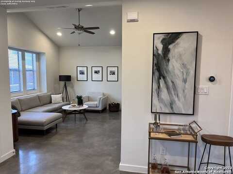 1118 N N OLIVE ST, San Antonio, TX 78202