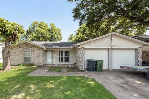 2900 Lachelle Lane, Arlington, TX 76010