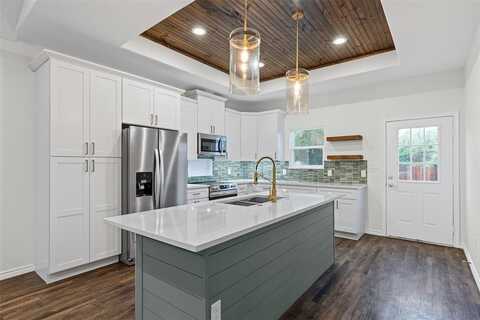5623 Barkridge Drive, Granbury, TX 76048