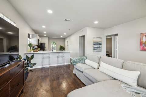 1215 Morrell Avenue, Dallas, TX 75203