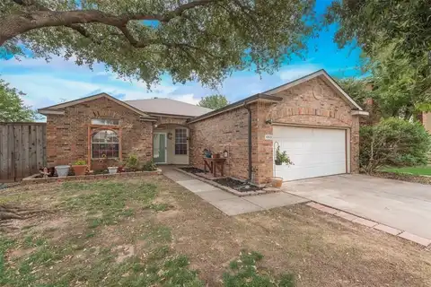 1053 Pullman Drive, Saginaw, TX 76131