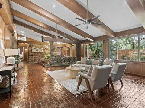 5217 Blue Valley Court, Fort Worth, TX 76112