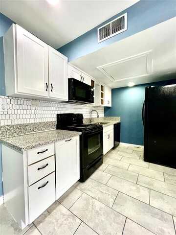 7152 Fair Oaks Avenue, Dallas, TX 75231