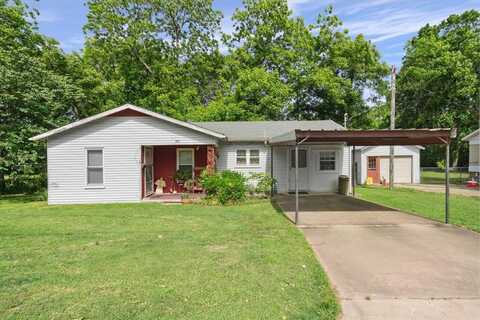 801 N Newsom Street, Mineola, TX 75773