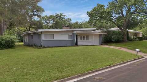 1429 W Water Street, Weatherford, TX 76086