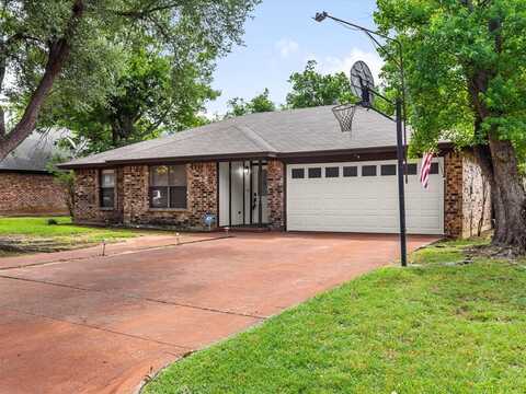 709 Owens Drive, Crowley, TX 76036