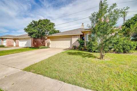 10832 Cobblestone Drive, Benbrook, TX 76126