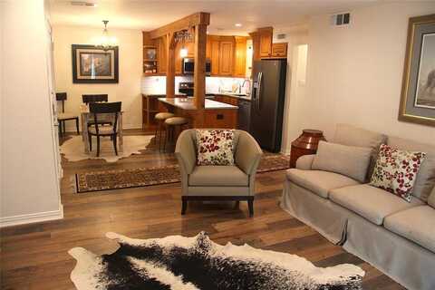 4320 Holland Avenue, Dallas, TX 75219