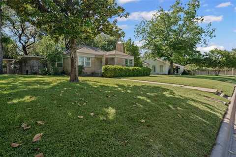 631 Eastwood Avenue, Fort Worth, TX 76107