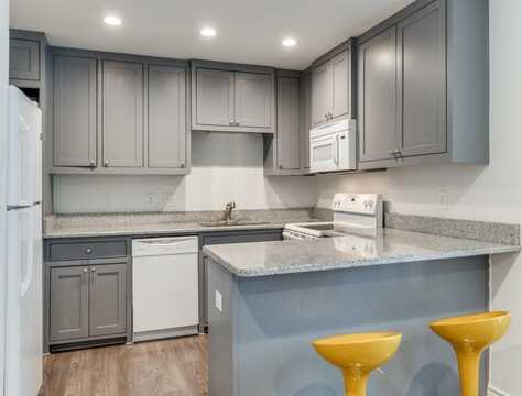 5326 Fleetwood Oaks Avenue, Dallas, TX 75235