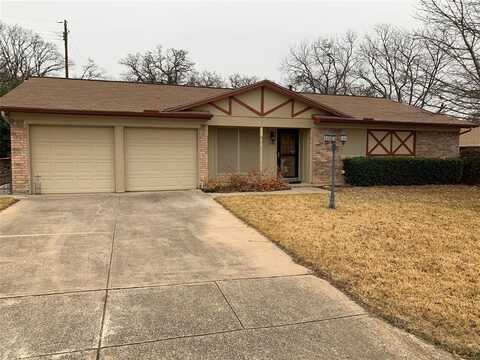 2401 Gettysburg Place, Bedford, TX 76022
