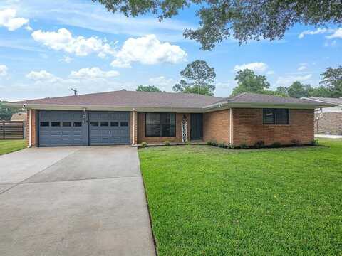 110 N Willow Street, Mansfield, TX 76063