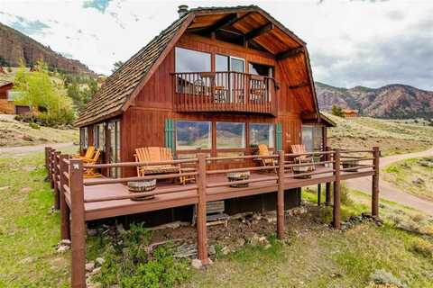 141 Cloudy Dr, Cody, WY 82414