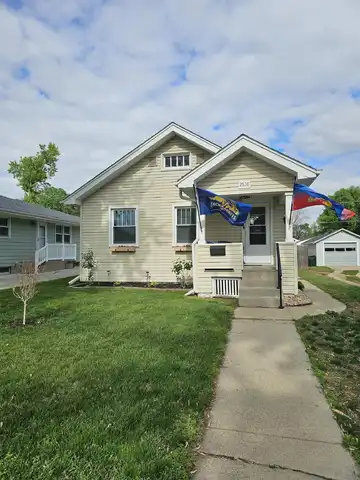 2536 S Cypress, Sioux City, IA 51106