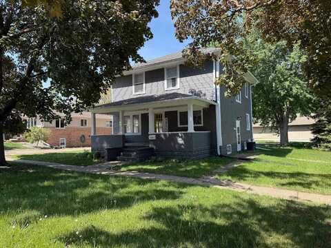 316 Arizona Ave NW, Orange City, IA 51041