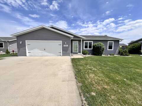 1246 8TH AVE NE, Sioux Center, IA 51250