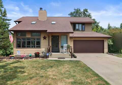 400 Old Indian Trail, DeForest, WI 53532