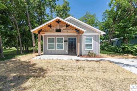 206 W Jefferson, Sedalia, MO 65301