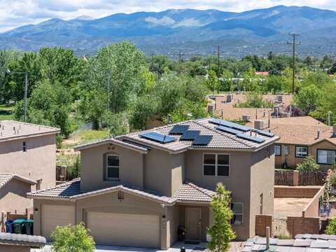 975 Verdinal, Santa Fe, NM 87505