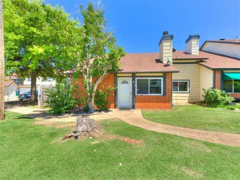 8733 N Roxbury Boulevard, Oklahoma City, OK 73132
