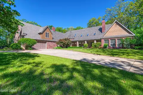 4 Emerald Drive, Joplin, MO 64804