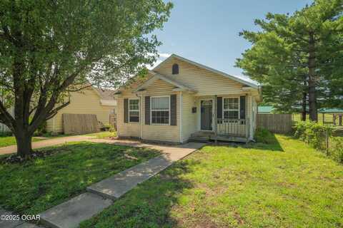 534 S Hall Street, Webb City, MO 64870