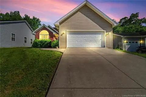 820 Twin Oaks Drive, Henryville, IN 47126