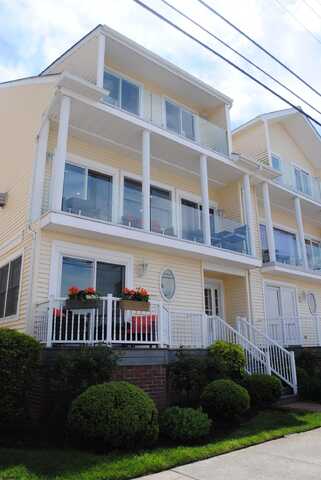 9406 Amherst Ave, Margate City, NJ 08402