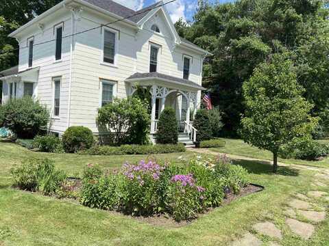 31 Depot St, Helena, NY 13649