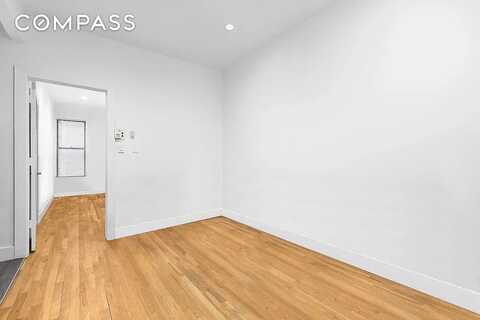 1582 York Avenue, New York, NY 10028