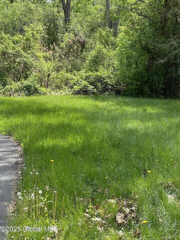 L39 Inwood Avenue, Niskayuna, NY 12309