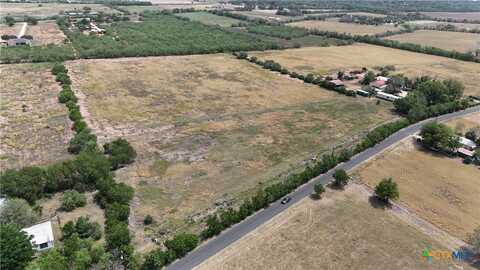 10945 Dillon Road, Atascosa, TX 78002