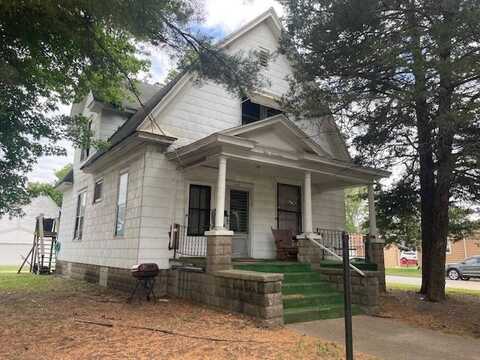 417 W 8th St, Beardstown, IL 62618