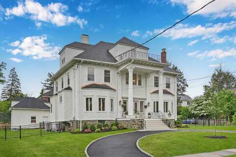 158 Loring Ave, Pelham, NY 10803