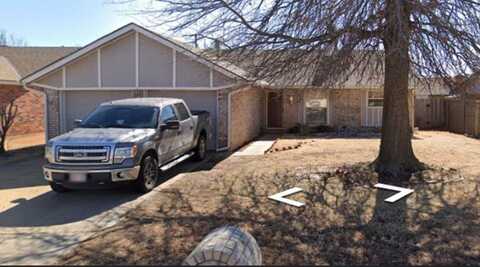 908 Linn Lane, Yukon, OK 73099