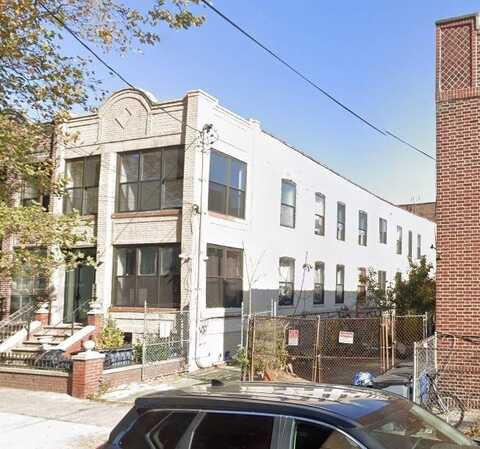 421 E 94th St, Brooklyn, NY 11212