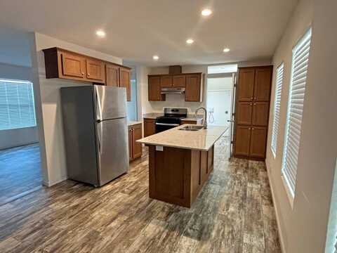 123 N 10th Street, Taft, CA 93268
