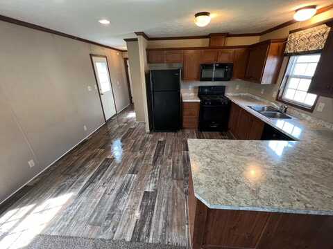 327 Kensington, Newport, MI 48166