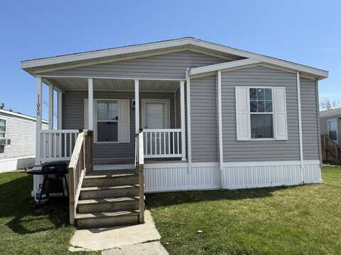 11080 Milford Ln, Washington, MI 48094