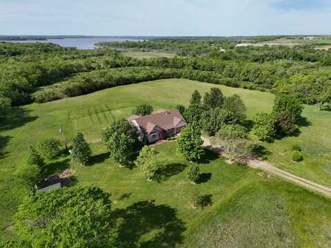 591 N 1500 Rd, Lawrence, KS 66049