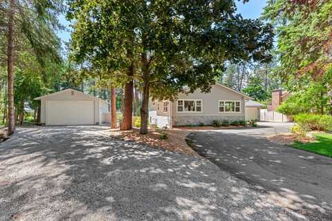 9887 N Circle Dr, Hayden Lake, ID 83835