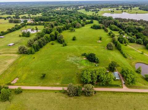 1058 Cox Ferry Rd., Flora, MS 39071