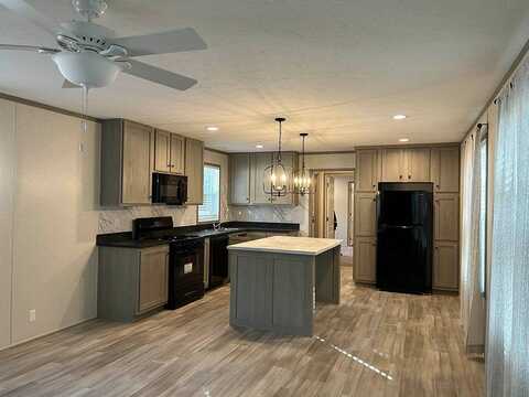 108 Woodmoor Court, Leavenworth, KS 66048