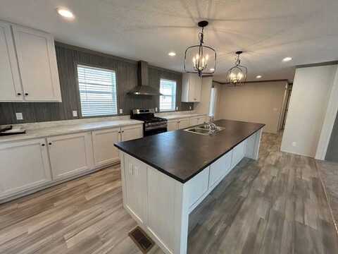 108 Woodmoor Court, Leavenworth, KS 66048