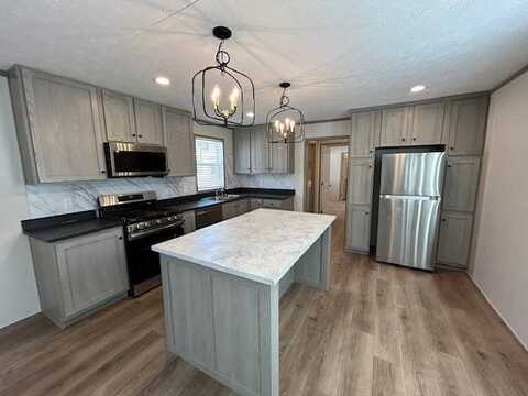 108 Woodmoor Court, Leavenworth, KS 66048