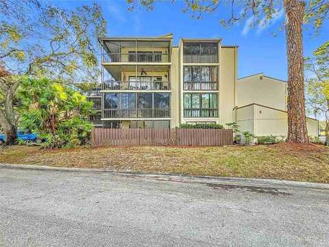 700 Starkey Rd, Largo, FL 33771