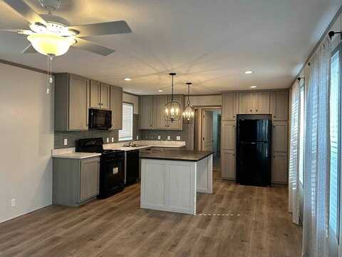 108 Woodmoor Court, Leavenworth, KS 66048