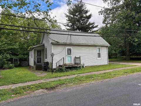 825 E Kinzie Street, Riverton, IL 62561
