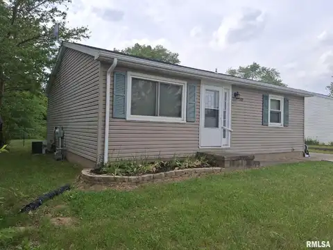 1907 CHICORY Road, Pekin, IL 61554